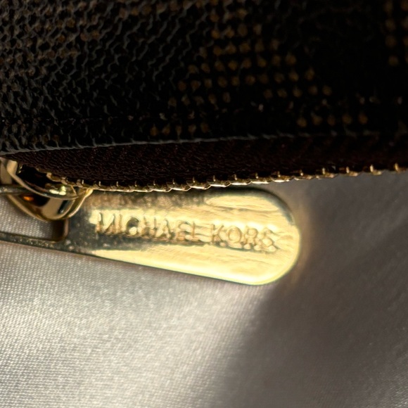 EUC Michael Kors Zippy Zip Around Long Wallet Monogram MK Logo - Picture 2 of 7